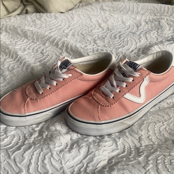 Vans - Picture 2 of 5